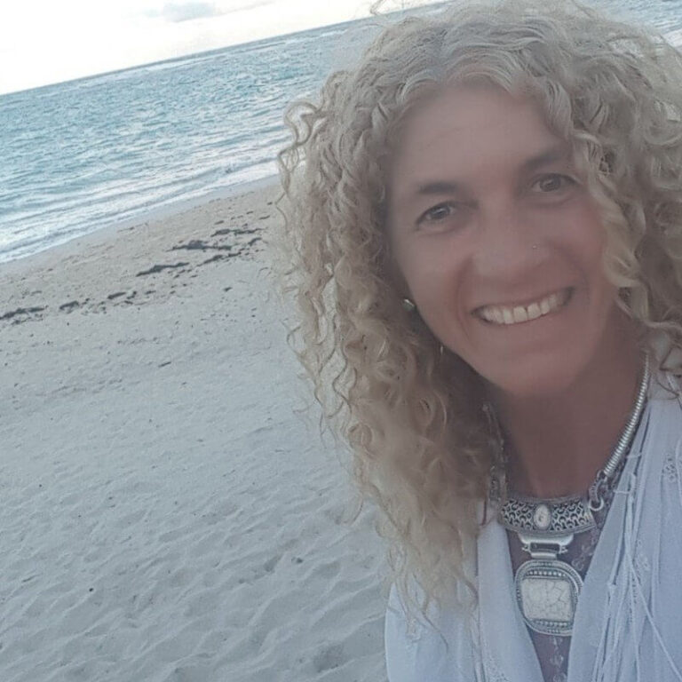 2122 Roxana Pusseto 768x768